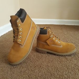 $45 Used Timberland Boots Size 7